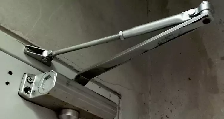 Door Closer Parallel Arm Installation in Gainesville, FL